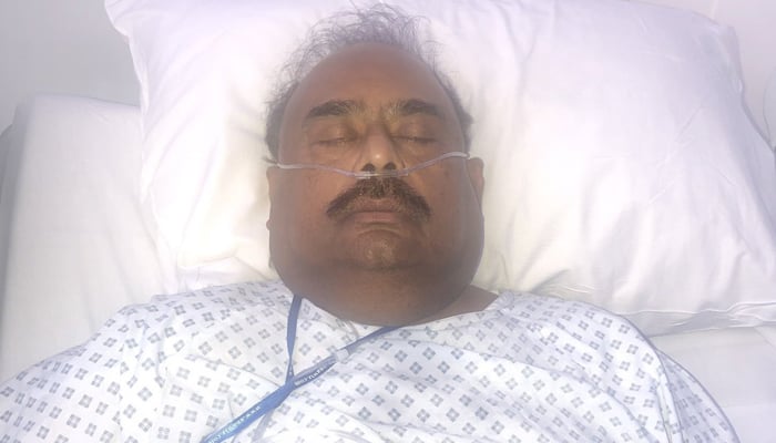 Muttahida Qaumi Movement (MQM) founder and leader Altaf Hussain lies on a hospital bed. — X@azizabadi