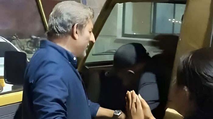 Karachi police drop case against Salman Farooqui in youth assault incident