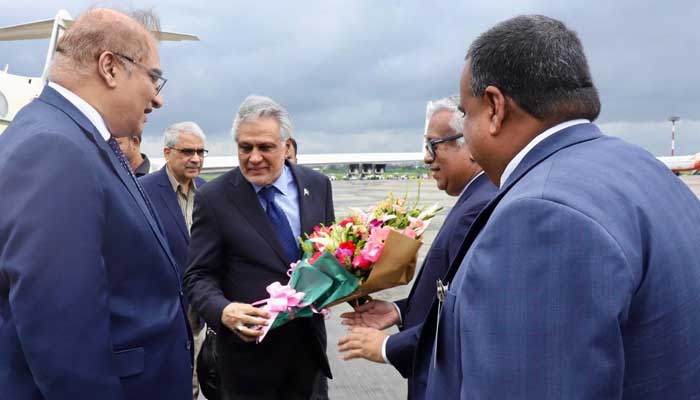 FM Ishaq Dar is recevied by officials after landing in Bangladesh on an official visit on August 23, 2025. — X@ForeignOfficePk