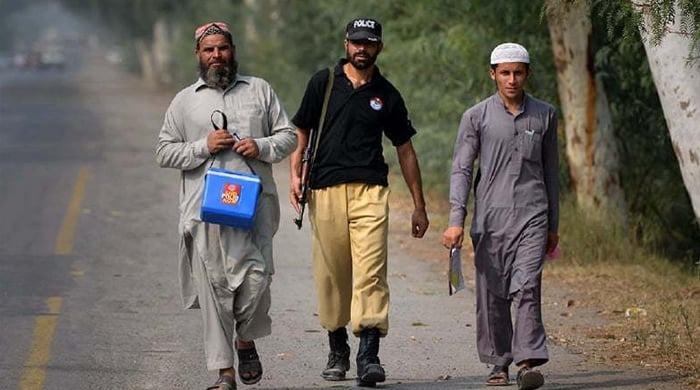 Levies personnel escorting anti-polio team shot dead in Swat 