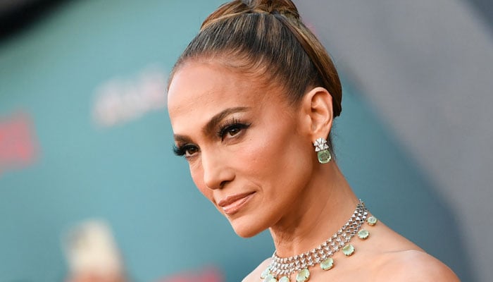 Jennifer Lopez explains why she avoids Hollywoods party scene