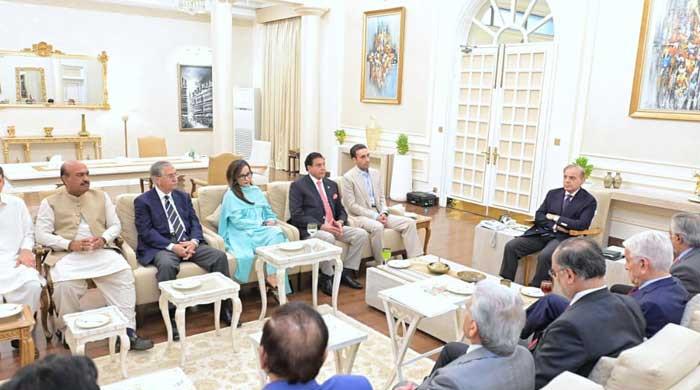 PML-N, PPP agree to resolve differences via dialogue, end political bickering