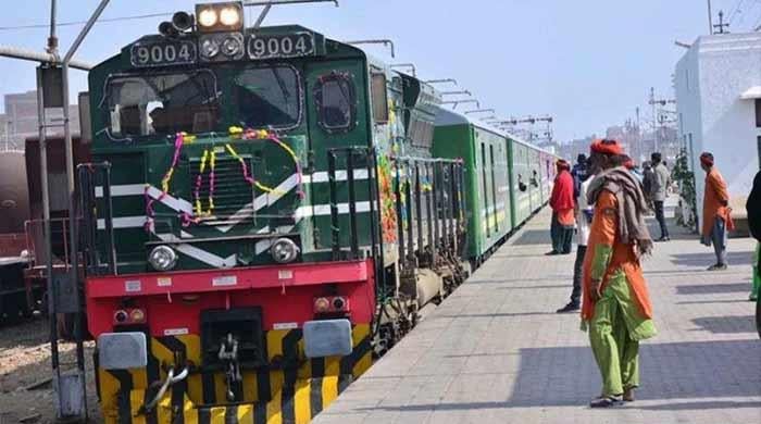 Pakistan Railways directed to instal jammers on trains amid security concerns