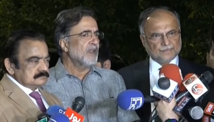(Left to right) Rana Sanaullah, Qamar Zaman Kaira, and Ahsan Iqbal address a press conference in Islamabad on October 27, 2025. — Screengrab via Geo News