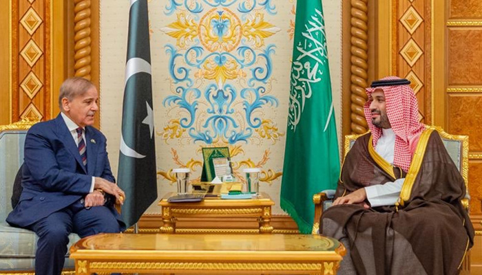 Prime Minister Shehbaz Sharif meets Saudi Crown Prince and Prime Minister Mohammed bin Salman at Al Yamamah Palace on October 27, 2025. — X/@CMShehbaz