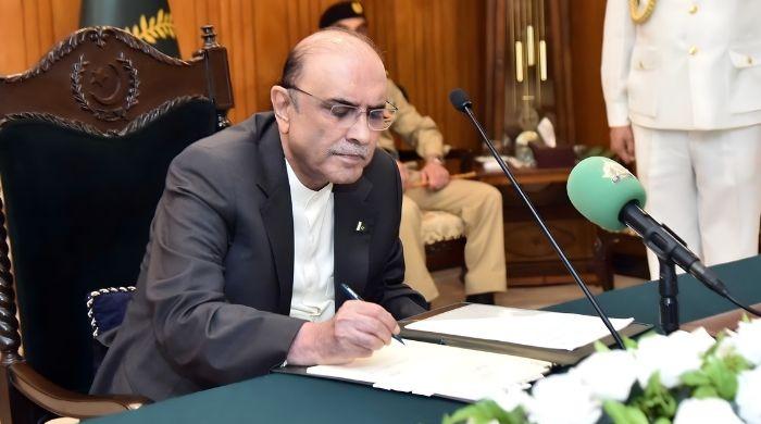 President Zardari gives assent to 27th Constitutional Amendment after parliament's approval 
