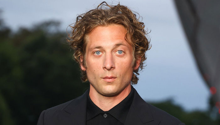 Jeremy Allen White reveals surprising issue with his professional name