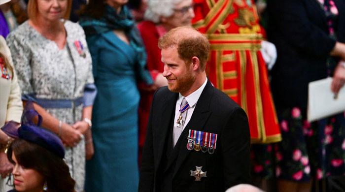 ‘Homesick' Prince Harry desperately awaits Christmas invite from King Charles