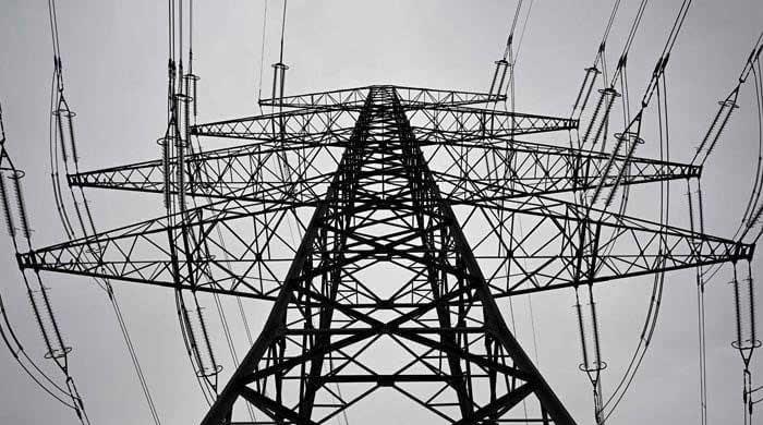 Govt slashes electricity rates on excess consumption by Rs15 per unit