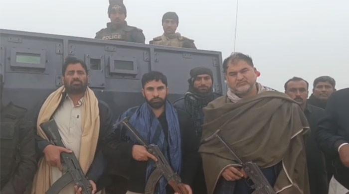 All passengers recovered after armed bandits' attack on Ghotki bus