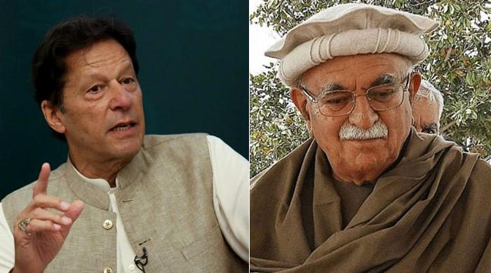 Imran's protest call negates Achakzai's dialogue wish