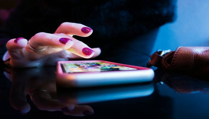 Smartphones going to be dead in 2026?