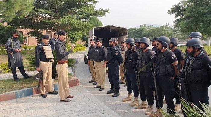 Four policemen martyred in two KP gun attacks