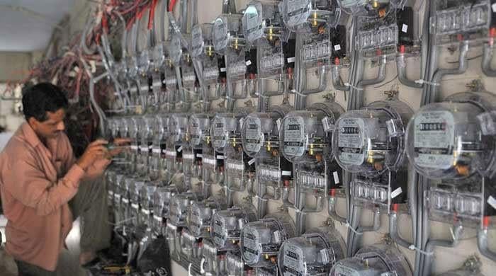 Govt set to replace net metering system with net billing policy