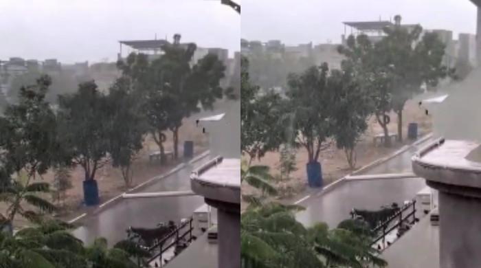 Winter showers lash parts of Karachi amid strong winds