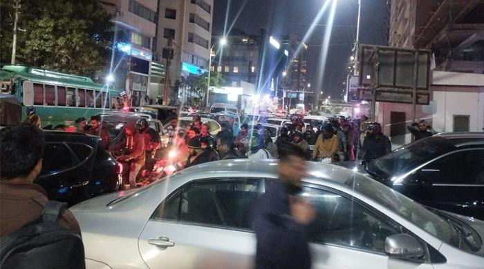 Roads around Karachi Press Club choked by protest over Imaan, Hadi conviction