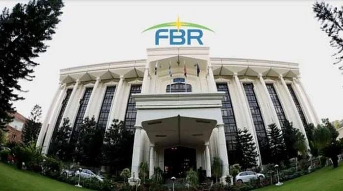 FBR eyes Rs150-200bn super tax collection in current quarter