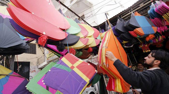 Sale of kites, strings for Lahore Basant begins