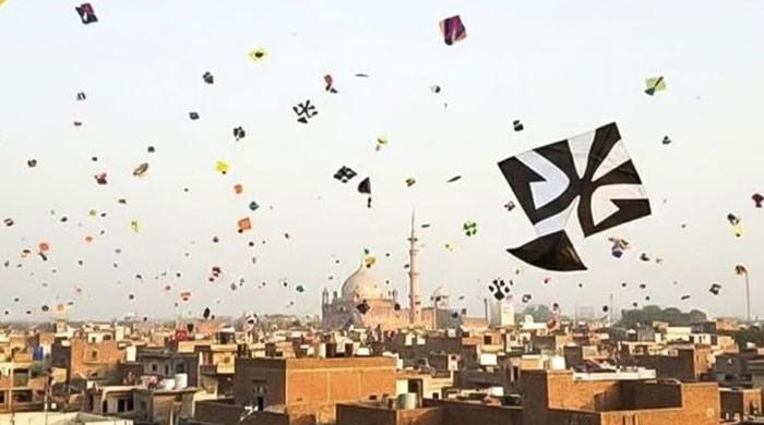 Kite flying banned in areas near Lahore airport  