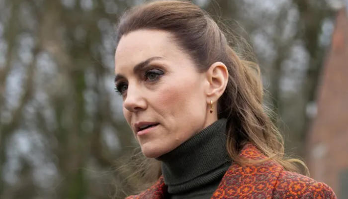 Kate Middleton lands in crisis over silence on disturbing event
