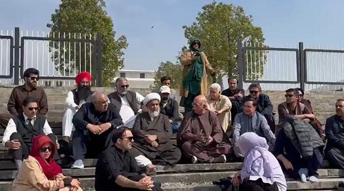 Imran Khan's vision: Opposition sit-in at Parliament House enters second day