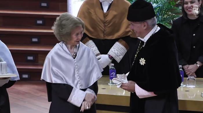 Queen Sofía earns rare academic tribute in Canary Islands