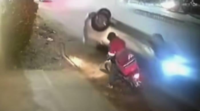Food delivery rider dies after speeding car crash in Karachi's DHA