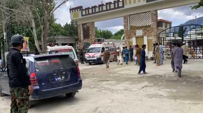 Five police personnel martyred in two separate incidents in KP