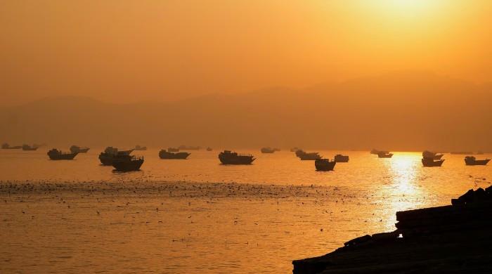 Tehran, Muscat hold meeting on Hormuz future under Islamabad MoU