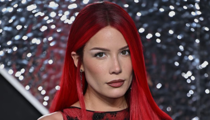 Halsey criticizes Tumblr for excluding her from 19th anniversary video montage