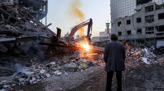 Uncertain Iran, uneasy region