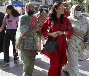 Police detain 25 Aurat March activists gathered to mark Women's Day in Islamabad
