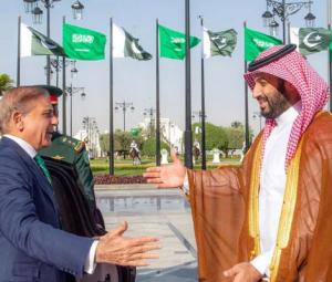 Pakistan seeks Saudi Arabia's $5bn oil facility, $5bn deposit rollover for 10 years