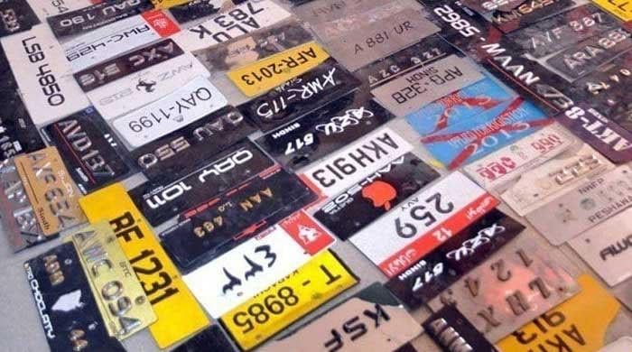 Karachi police extend deadline for govt-approved vehicle number plates