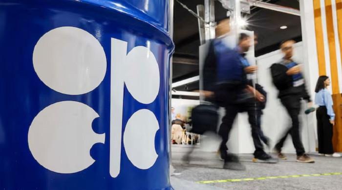 Oil surges past 4% as Iran keeps Hormuz locked, defying US blockade pressure