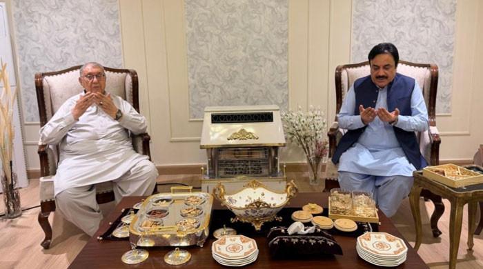Senate acting chairman meets various political, social figures during Quetta visit