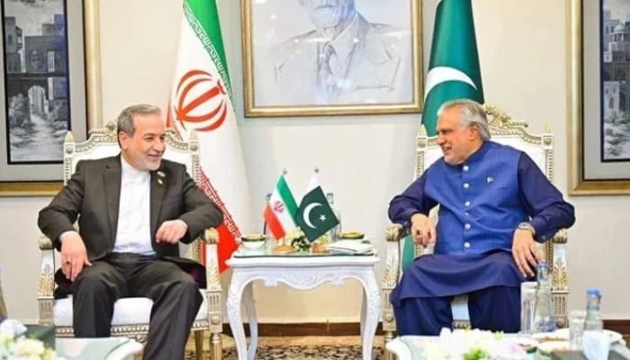 Deputy Prime Minister and Foreign Minister Ishaq Dar (right) holds meeting with Iranian Foreign Minister Seyyed Abbas Araghchi, at MoFA, on August 2, 2025. — APP