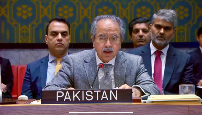 Pakistans Permanent Representative to the United Nations, Ambassador Asim Iftikhar Ahmad speaks at the United Nations Security Council meeting. — X@PakistanUN_NY