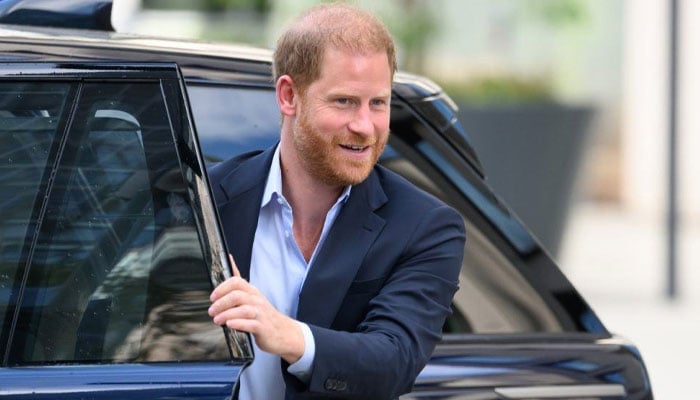 Prince Harry ‘steals spotlight from royals with surprise appearance