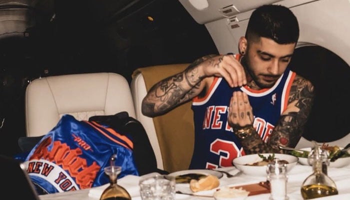 Zayn Malik watches Knicks clinch NBA finals from private jet