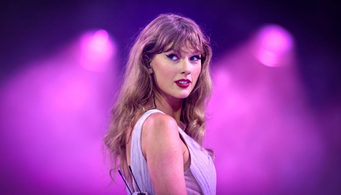 Taylor Swift dethrones Drake, Rihanna with new milestone record