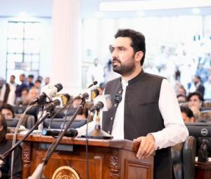 KP CM unveils Rs2.17tr budget, links federal grants to meeting with jailed Imran