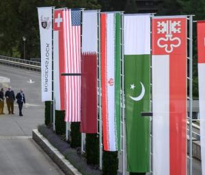 Who is attending US-Iran talks in Switzerland, and what does each side want?