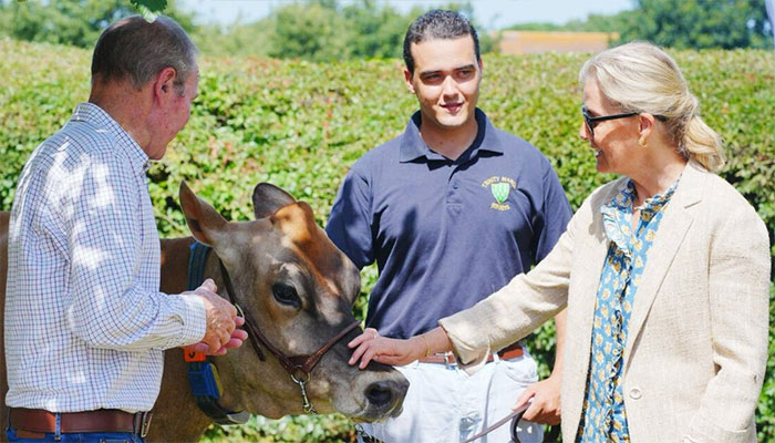 Duchess Sophie meets Belinda the Jersey Cow on sustainable farming visit