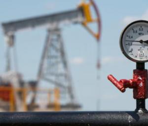 Oil falls as investors focus on potential Iran-US talks in Doha