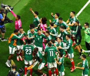Mexico beat Ecuador 2-0 to reach World Cup last 16 and end knockout hoodoo