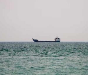 Shipping companies, unions still consider Hormuz a warzone