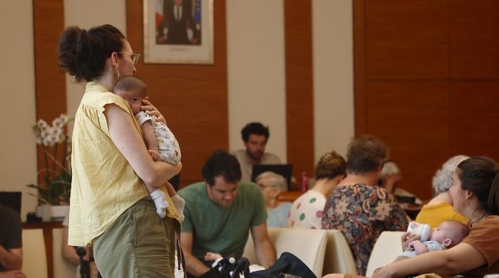 Top court rules France must recognise children born from surrogacy abroad