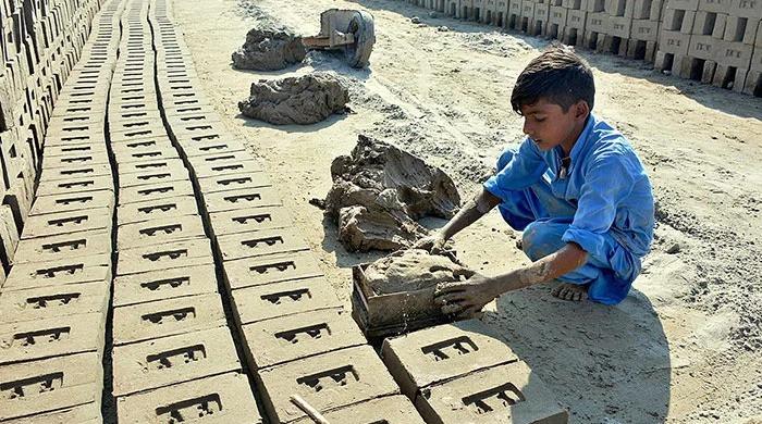 More than 25m children remain outside schools, finds report