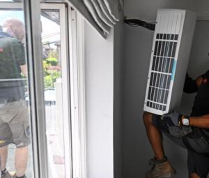 Experts urge caution as demand grows for AC in heatwave-hit UK